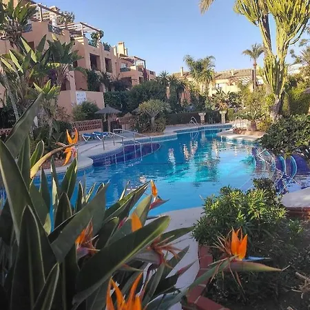 Riviera Del Sol Piscinas Playas Y Golf * Malaga